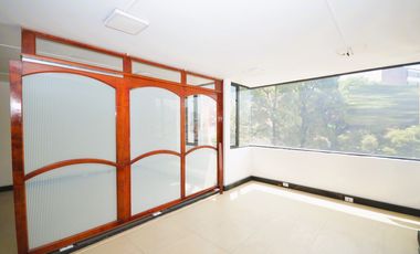 oficina en arriendo en quinta camacho. Cod A172955