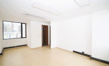 oficina en arriendo en quinta camacho. Cod A172955