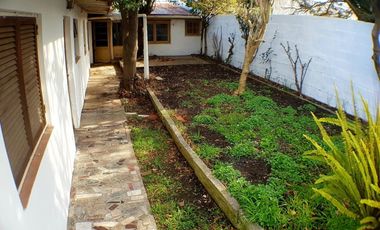 CASA 3 AMB CON GARAGE Y DEPTO 3 AMB