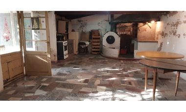 CASA 3 AMB CON GARAGE Y DEPTO 3 AMB