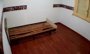CASA 3 AMB CON GARAGE Y DEPTO 3 AMB