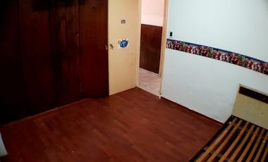 CASA 3 AMB CON GARAGE Y DEPTO 3 AMB