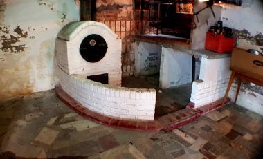 CASA 3 AMB CON GARAGE Y DEPTO 3 AMB