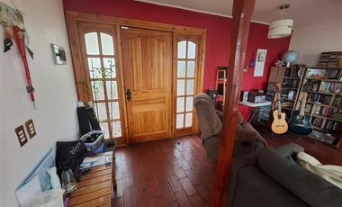 Casa en venta de 4 dorm. 4 baños,2 estacionamientos
