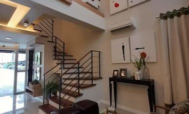 3br House and lot on QC near Tomas Morato,Banawe,New Manila, Green hills, St.lukes, Fisher Mall, GMA