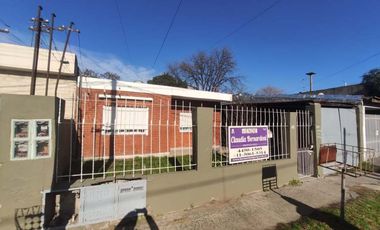 Casa PH en venta en Moron Sur