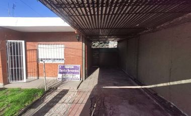 Casa PH en venta en Moron Sur