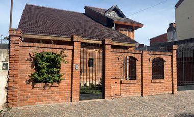 CASA LOTE PROPIO CERCA DE LA ESTACION