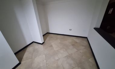 casa en arriendo en la doctora. Cod A213746