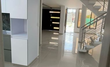 casa en venta en ciudad 2000. Cod V6256