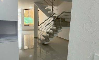 casa en venta en ciudad 2000. Cod V6256