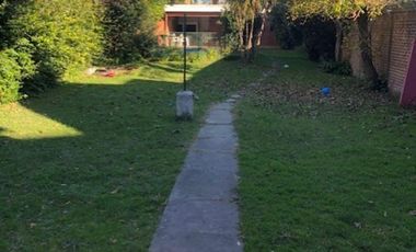 Chalet con extraordinario lote en Lomas de Zamora.