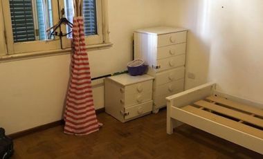 Chalet con extraordinario lote en Lomas de Zamora.