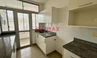 ¿Buscas comodidad, exclusividad y un entorno seguro? Este departamento es ideal para familias, parejas o inversionistas que desean vivir en una zona p