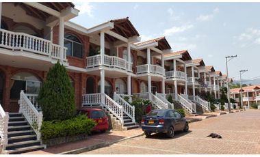 Maat vende Casa en  conjunto Villeta. 180m2 $550Millones