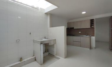 casa en venta en avenida libertadores. Cod V29509