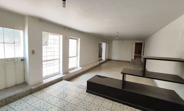 Casa ideal para notarías por la Minerva en venta