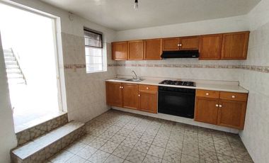 Casa ideal para notarías por la Minerva en venta