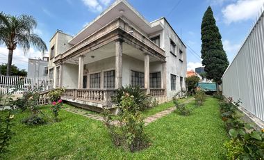 Casa ideal para notarías por la Minerva en venta