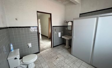 Casa ideal para notarías por la Minerva en venta