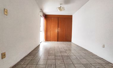 Casa ideal para notarías por la Minerva en venta