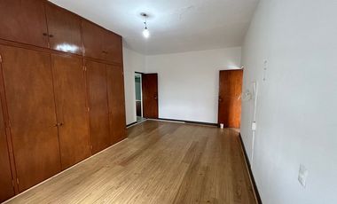 Casa ideal para notarías por la Minerva en venta