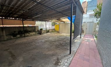 Casa ideal para notarías por la Minerva en venta