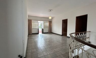 Casa ideal para notarías por la Minerva en venta