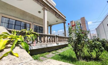 Casa ideal para notarías por la Minerva en venta