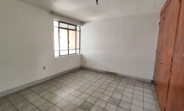 Casa ideal para notarías por la Minerva en venta