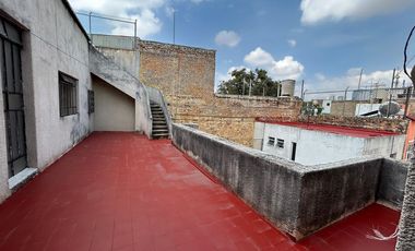 Casa ideal para notarías por la Minerva en venta
