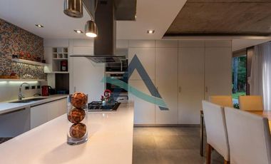 Casa 5 ambientes. Primera calidad. PINAMAR NORTE