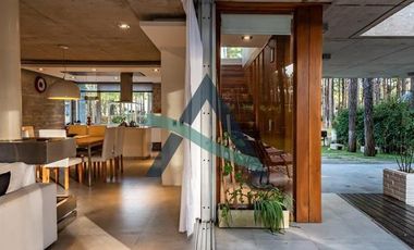 Casa 5 ambientes. Primera calidad. PINAMAR NORTE