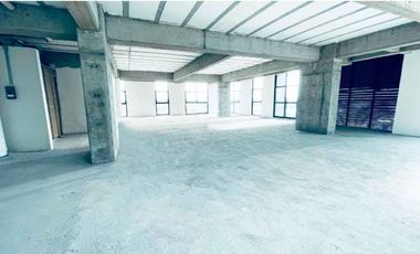 OFICINA EN VENTA EN COL. LA LOMA POR LA PALOMA, MORELIA