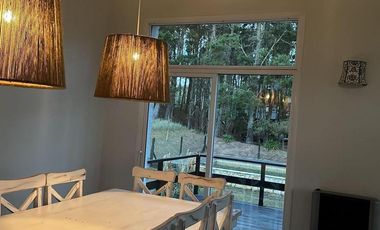 CASA EN VENTA EN BARRIO DEPORTIVA CON DOBLE TERRENO EN OPORTUNIDAD!