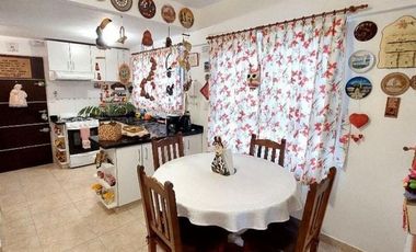 VENTA DEPARTAMENTO DE TRES AMBIENTES, VILLA BALLESTER CENTRO