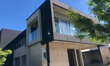 Casa en venta en Altos de Hudson II