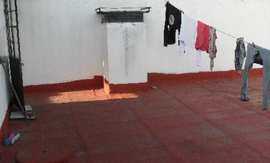 Departamento Tipo Casa en venta en Lanus Este