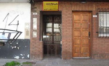 Departamento Tipo Casa en venta en Lanus Este