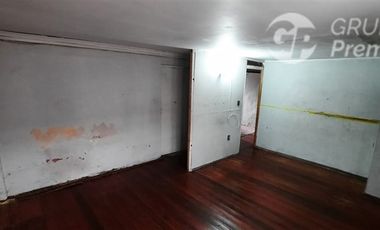 Gran Casa en Quinta Normal 5 Dormitorios, patio y antejardín