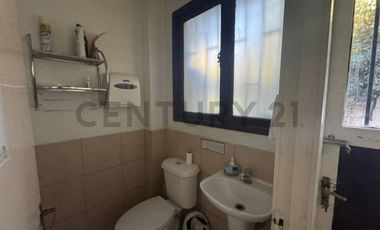 Local Comercial P. De Gales - La Reina