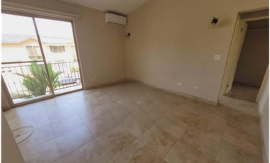 CASA EN CLAYTON EMBASSY GARDEN 3REC 3B CBE L/B 364M2