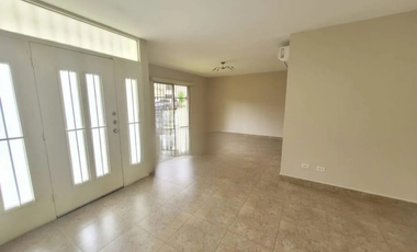 CASA EN CLAYTON EMBASSY GARDEN 3REC 3B CBE L/B 364M2