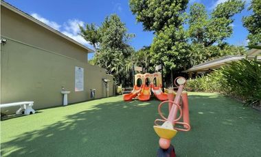 CASA EN CLAYTON EMBASSY GARDEN 3REC 3B CBE L/B 364M2