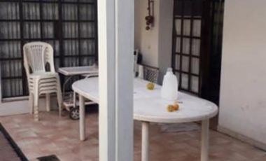 Chalet 4 Ambientes en Lomas de Zamora.