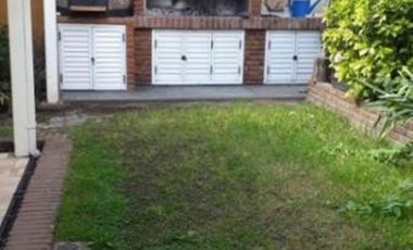 Chalet 4 Ambientes en Lomas de Zamora.