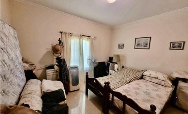 VENTA CASA EN MAR CHIQUITA SOBRE LOTE DE 720 m2