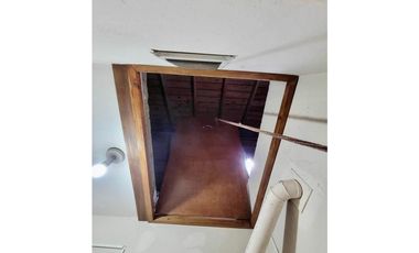 VENTA CASA EN MAR CHIQUITA SOBRE LOTE DE 720 m2