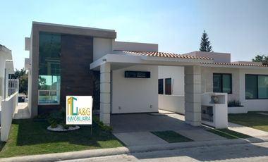 CASA EN VENTA EN FRACCIONAMIENTO LOMAS DE COCOYOC MORELOS
