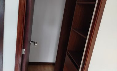 apartamento en arriendo en el esmeraldal. Cod A9432956